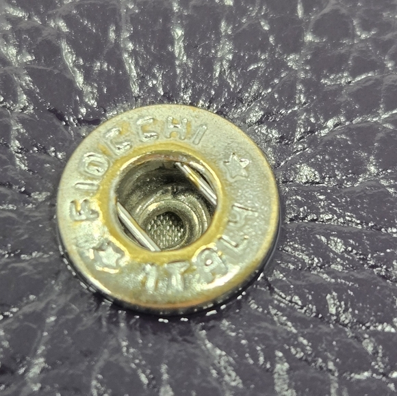 Vintage Italian Fiocchi Women Wallet Deep Purple Leather Fit In Hand Snap Close - Picture 10 of 10